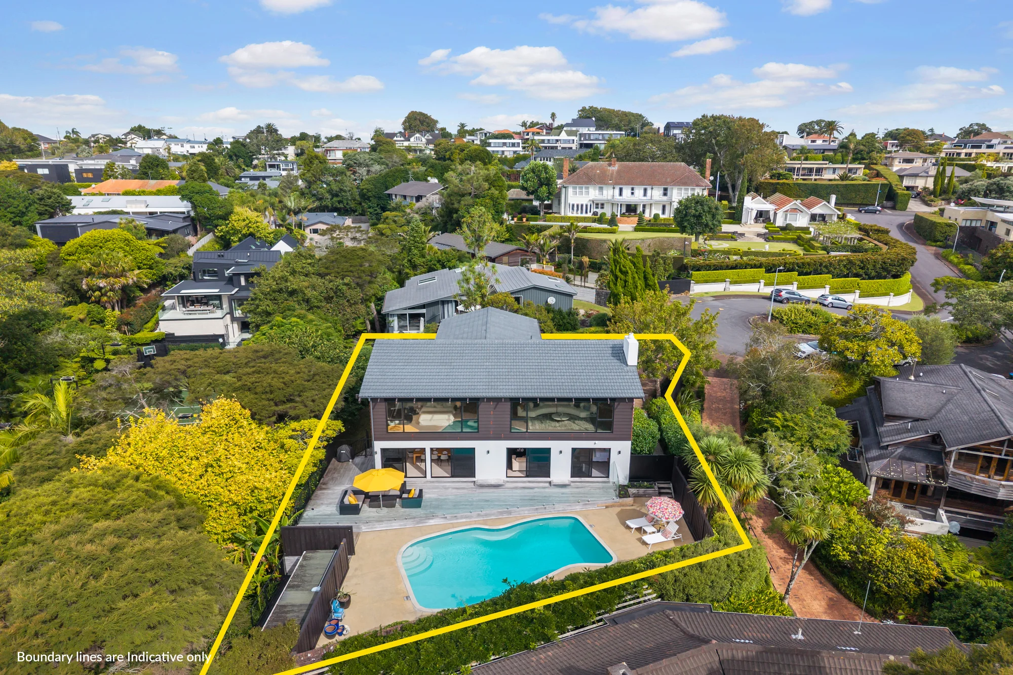 Saint Heliers 4房 泳池相伴,海景作幕!拥809㎡全幅地,尽享从容优雅人生 PRIVATE FAMILY HAVEN WITH STUNNING VIEWS