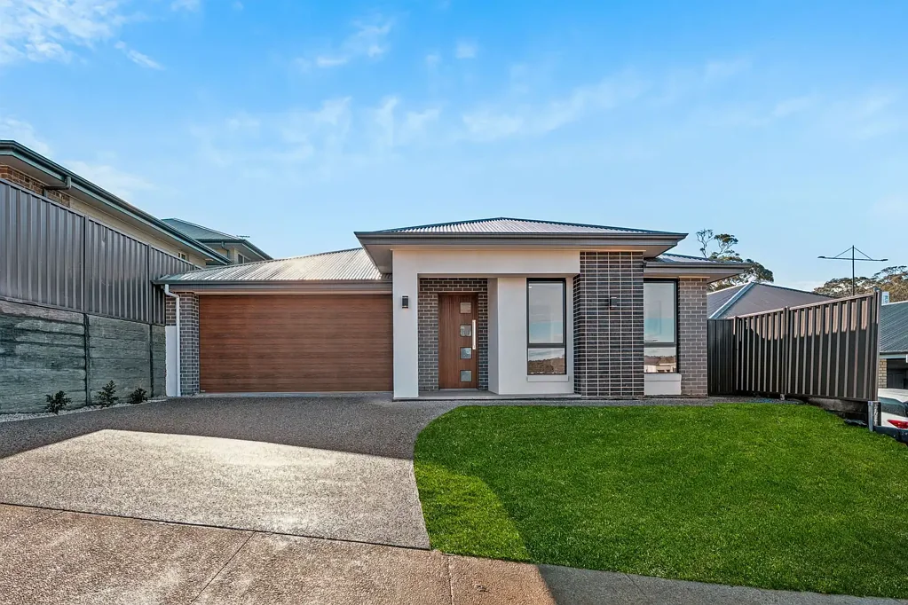 Mount Barker 4房  Brand New 4-Bedroom Family Home in Thriving Mount Barker