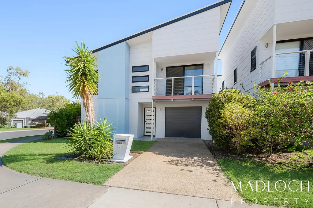 1/3 Christina Road, Clinton, QLD 4680