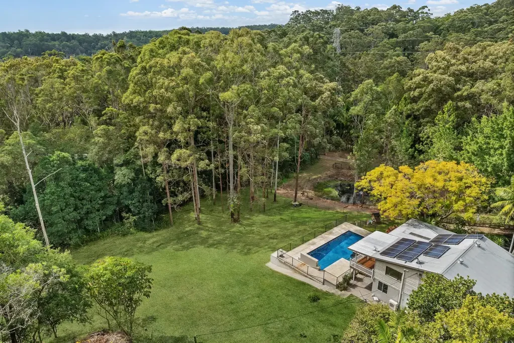 Eudlo 4房  Character home on a private 4 acres