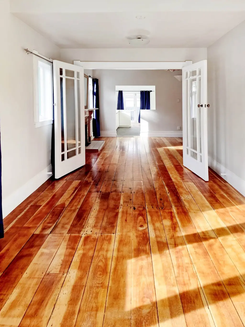 This  home is ready for a new family in the he...