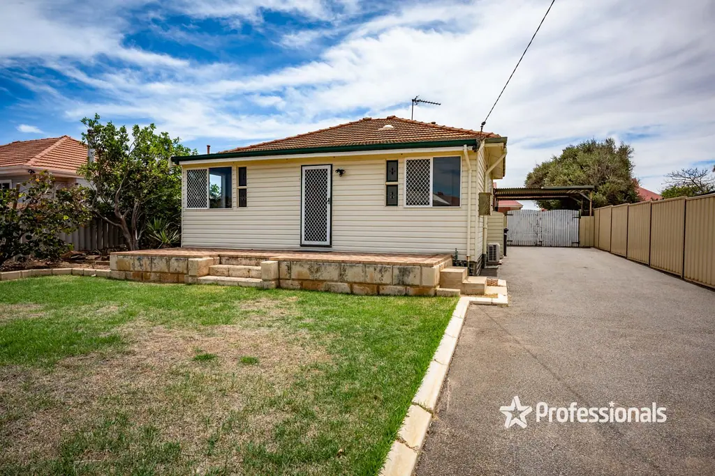 41 Whitfield Street, Beachlands, WA 6530