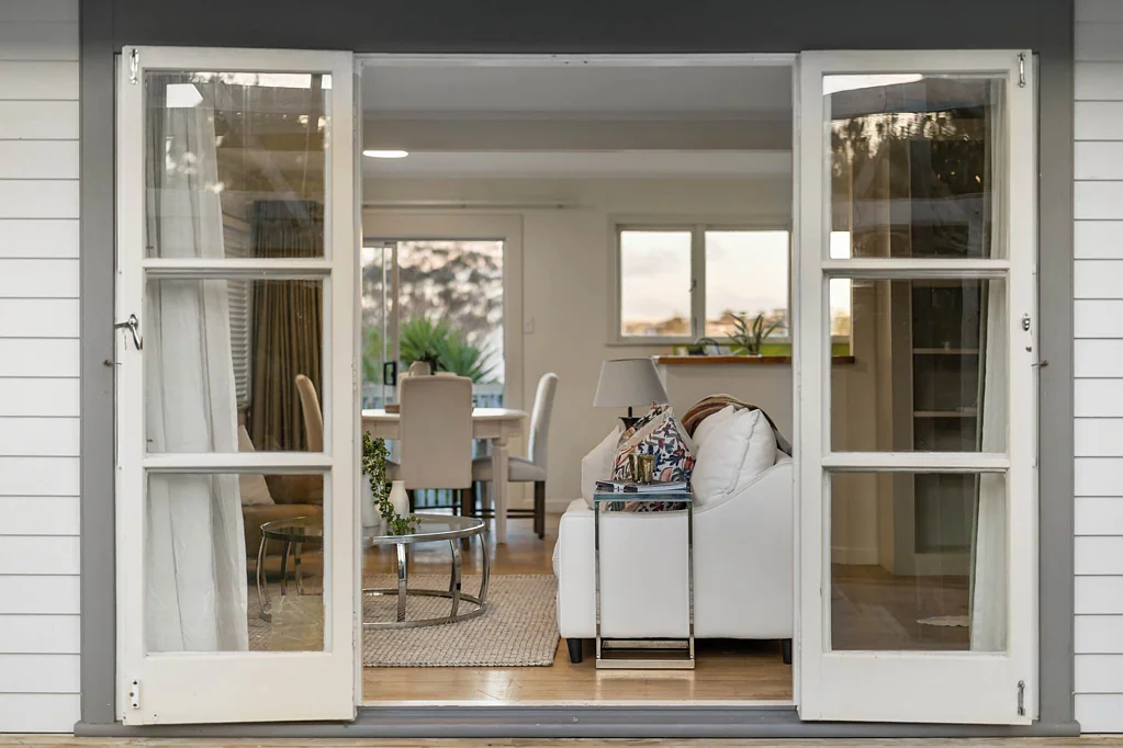 Mairangi Bay 3 Bedroom Family Living, Bays Lifestyle, Walk to the Village
