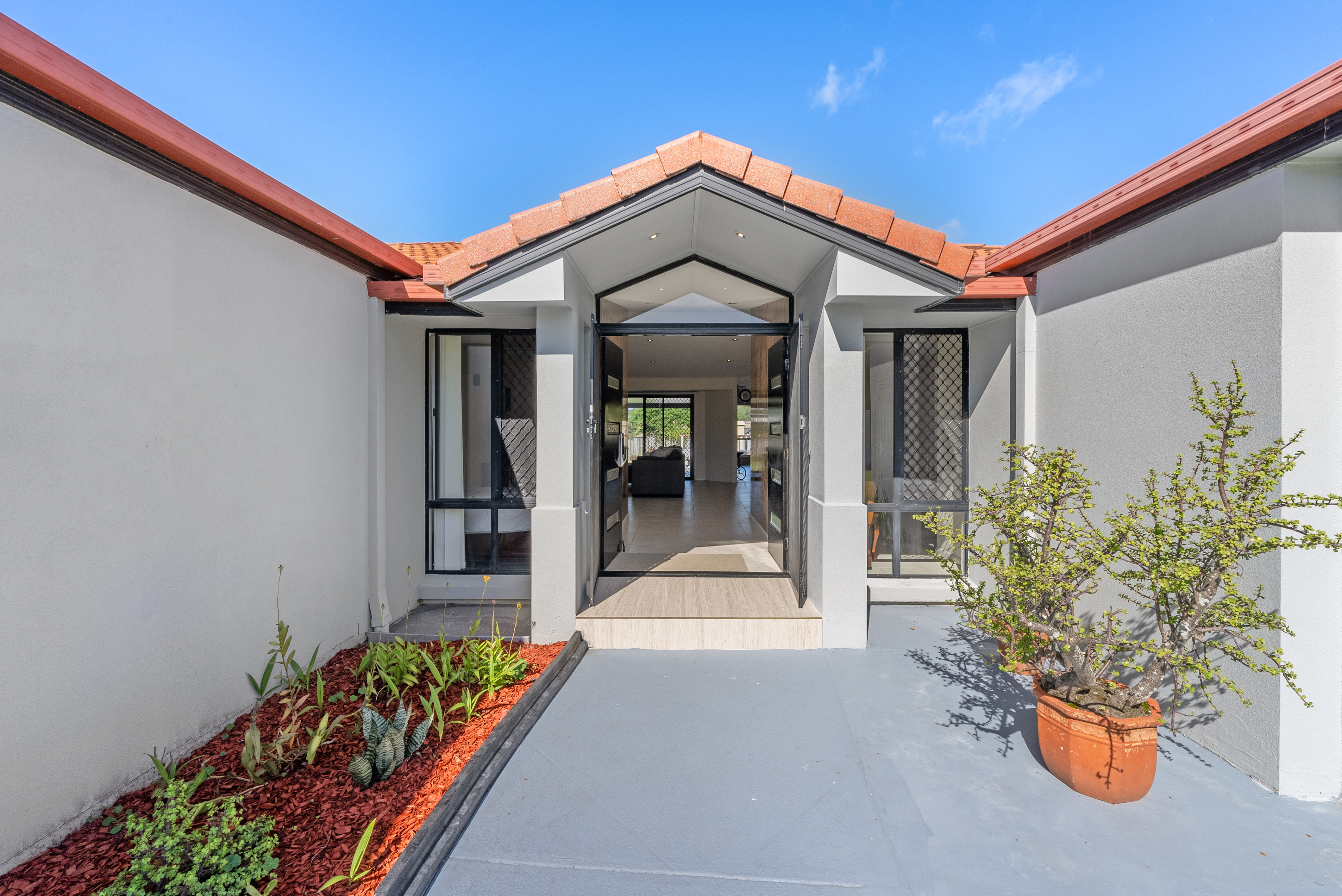 16 CHATHAM AV, PACIFIC PINES QLD 4211, 0 habitaciones, 0 baños, House