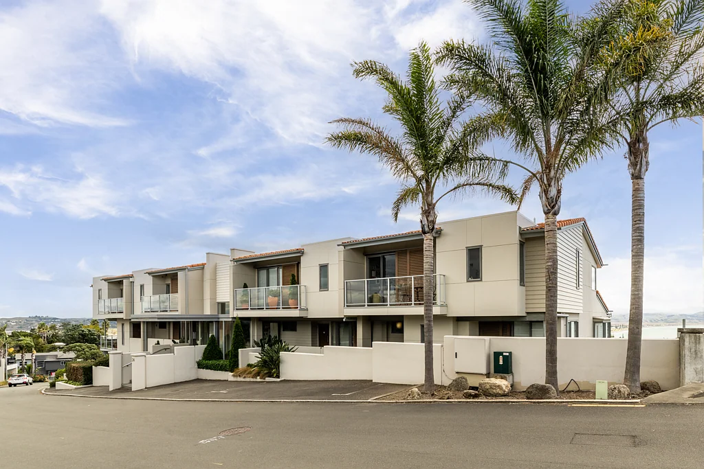 Napier Hill 2ਬੈੱਡਰੂਮ Overseas Vendor Wants This Sold