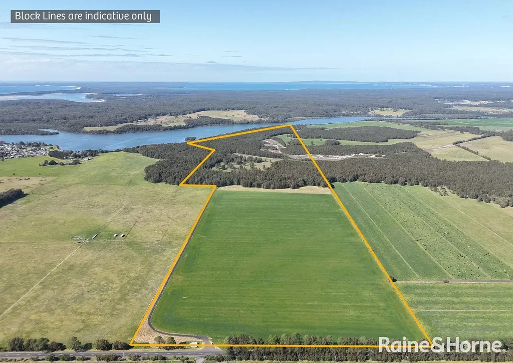 Pyree Large Waterfront Coastal Acreage