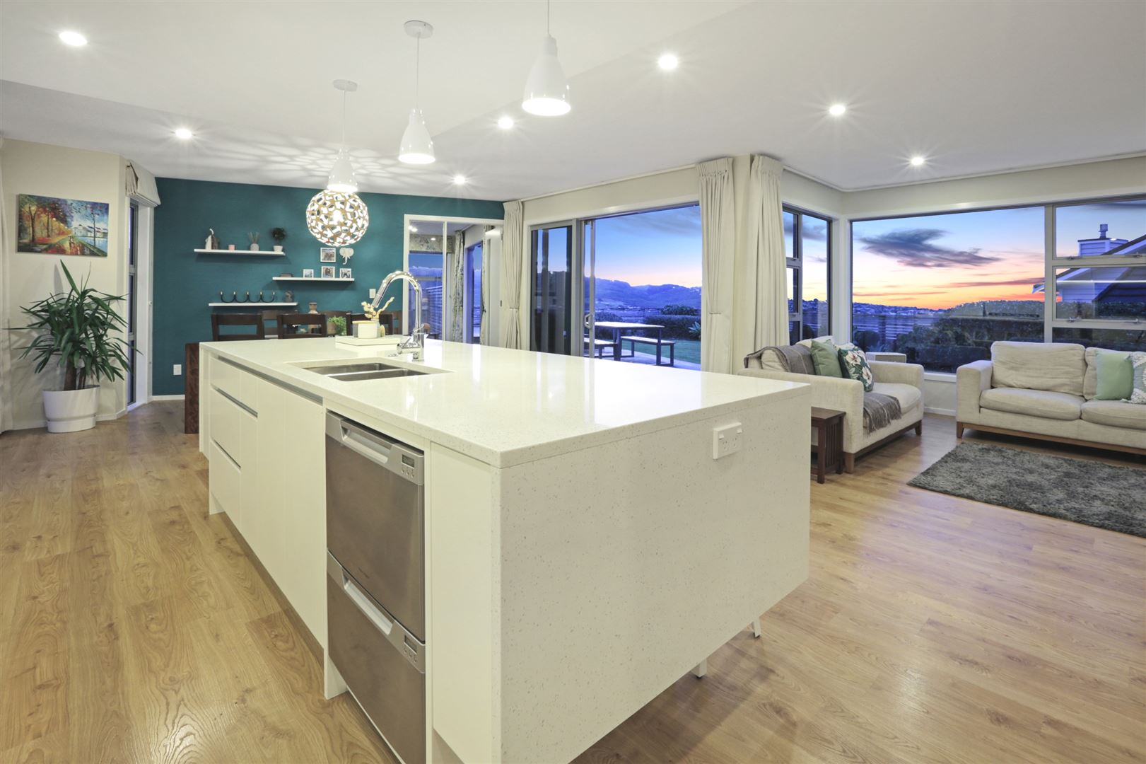 42 John Burke Drive, Aotea, Porirua, 5 chambres, 3 salles de bain