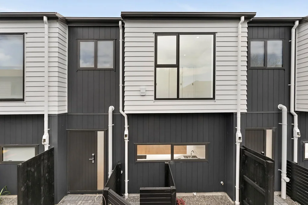 Te Atatu Peninsula 2ਬੈੱਡਰੂਮ Priced to Sell!