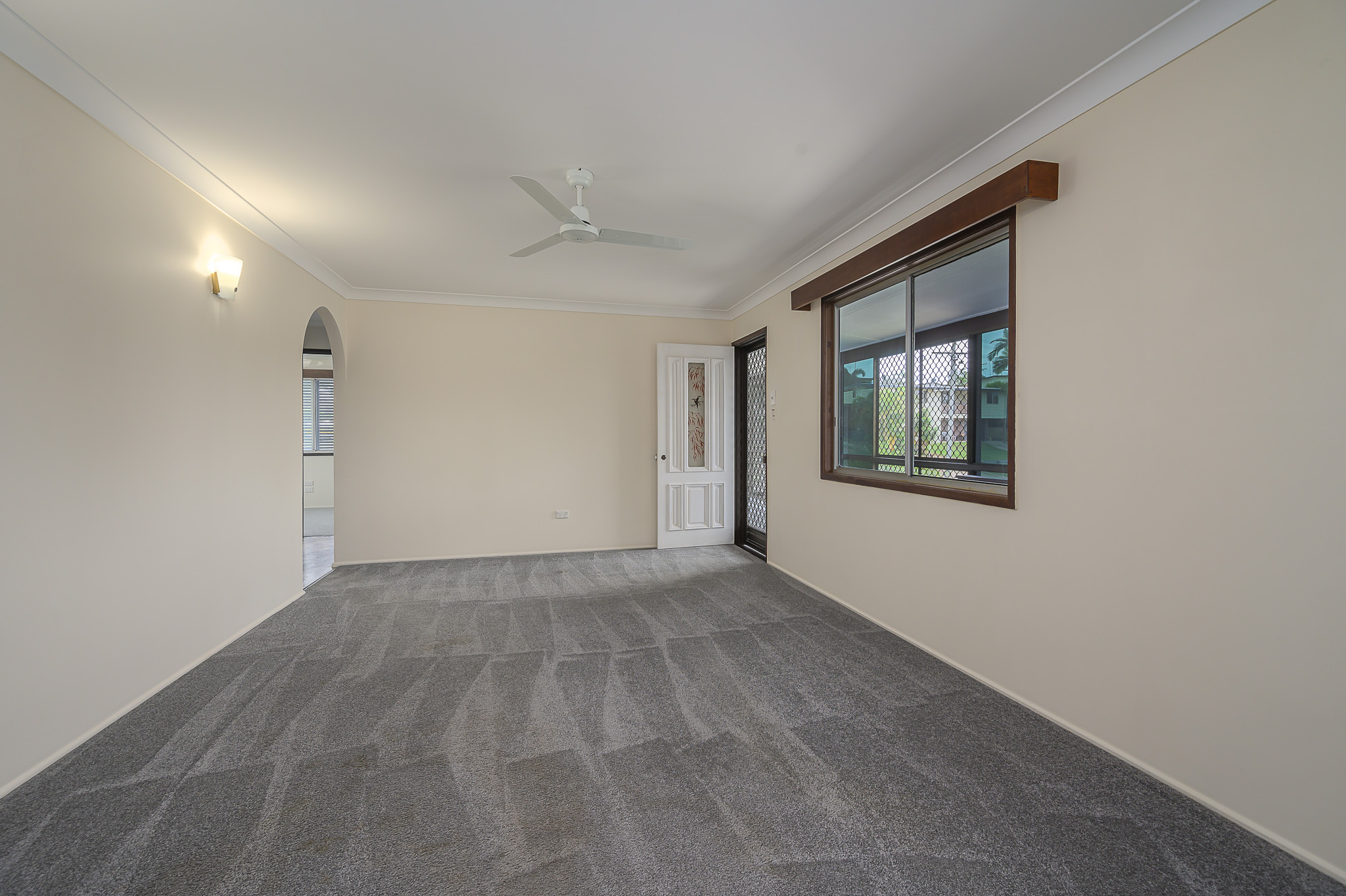 1 CURLEW DR, NEW AUCKLAND QLD 4680, 0房, 0浴, House