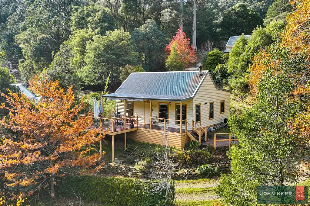 8 Camp Hill Road, Walhalla, VIC 3825