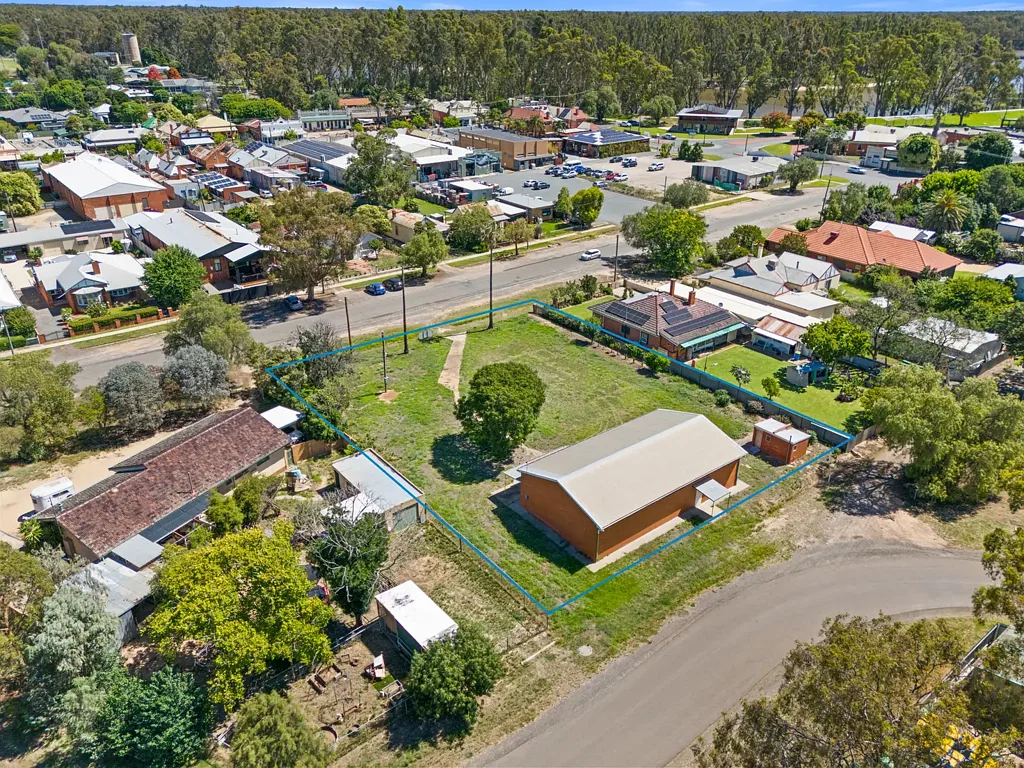 14-16 Barooga Street, Tocumwal, NSW 2714