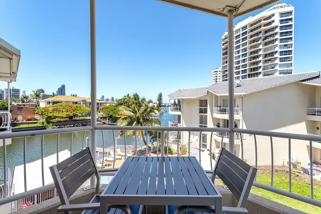 Surfers Paradise 2房  Top Floor, Modern, Riverfront Abode in the Surfers Del Rey
