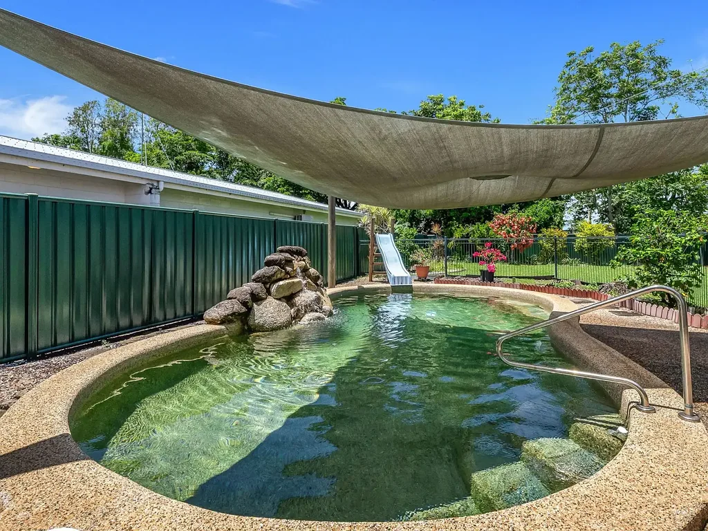 3 Bed with Swimming Pool & Garden Shed - $690 Week