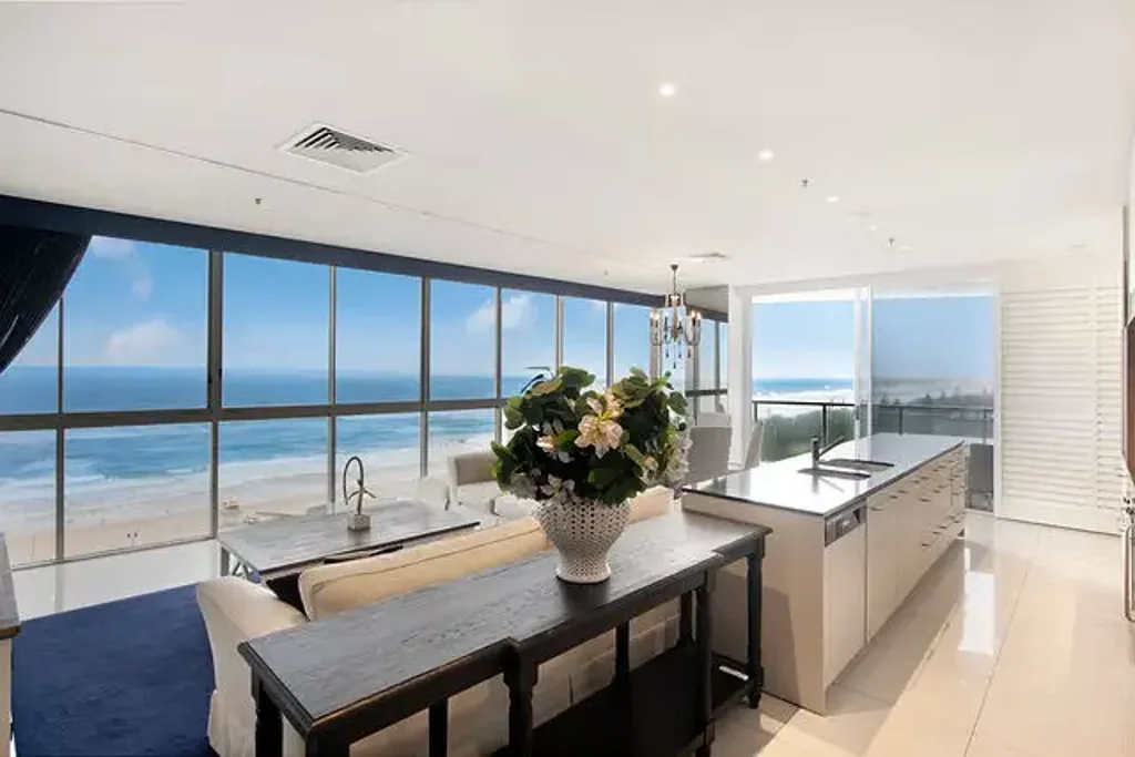 BEACHFRONT BROADBEACH