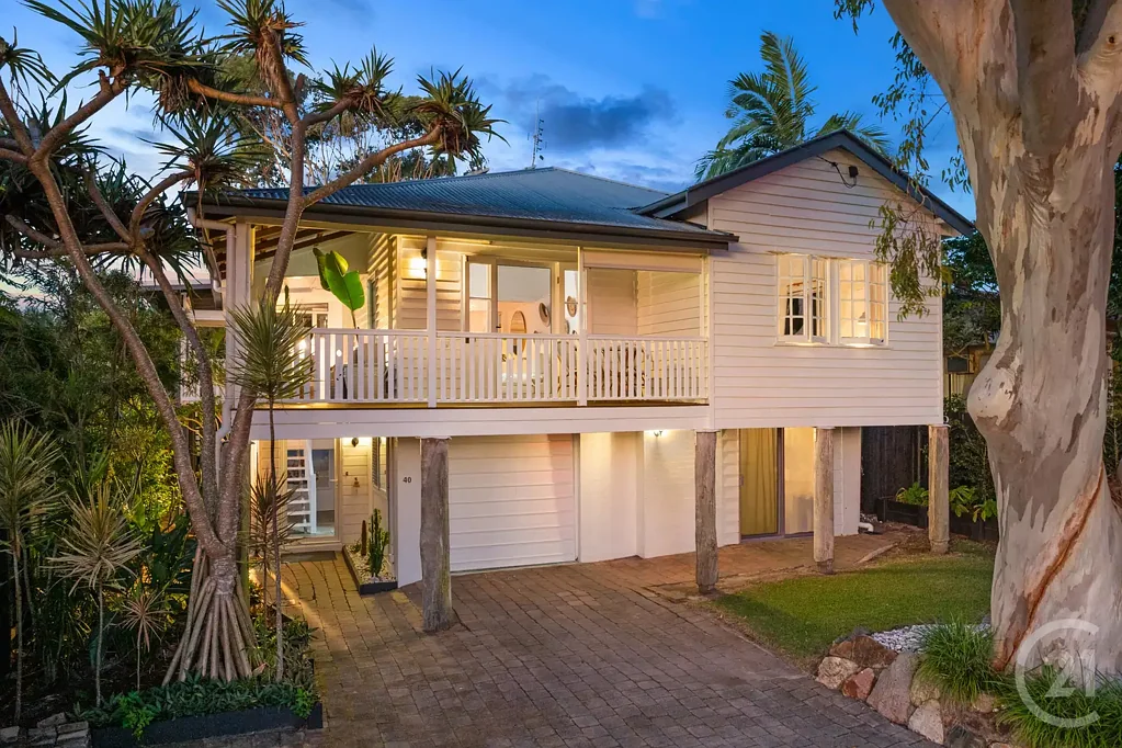 Sunshine Beach 3Moenga Coastal Charm with Boundless Potential