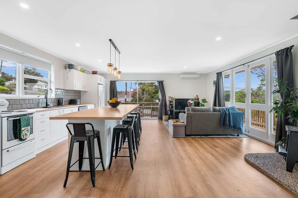 Maungaturoto 3房  Renovated and Ready to Enjoy