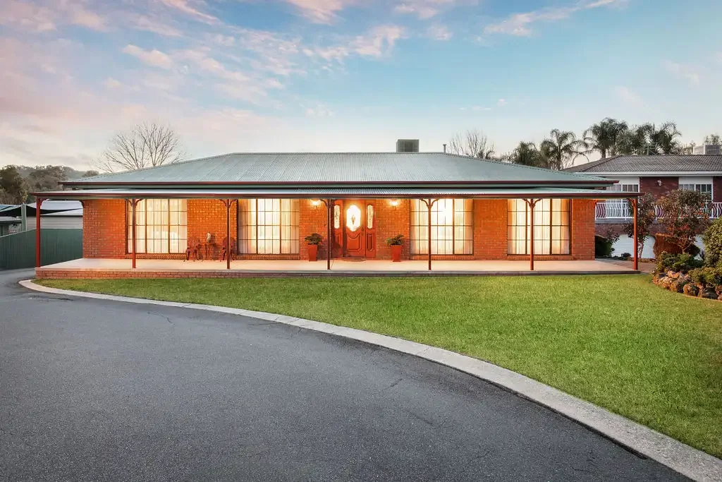 Wodonga 4ਬੈੱਡਰੂਮ Space, Style, Serenity Combined
