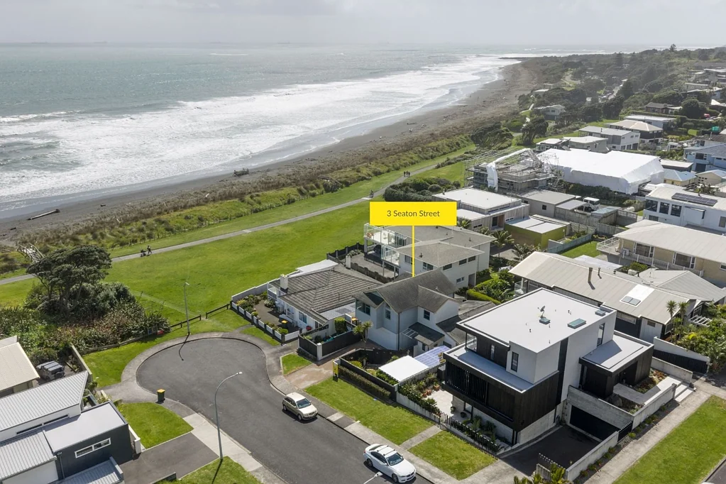 Strandon 4房  Live the Lifestyle, Land Bank, or Develop