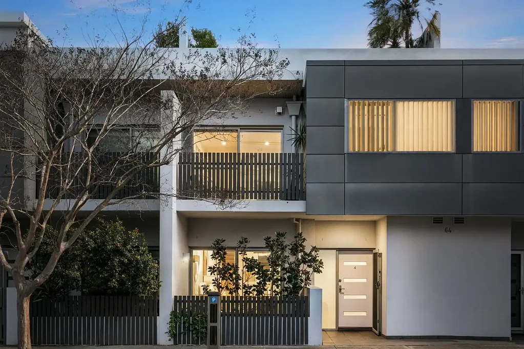Leichhardt 2 Bedroom Contemporary Inner-West Living with Exceptional Rooftop Terrace