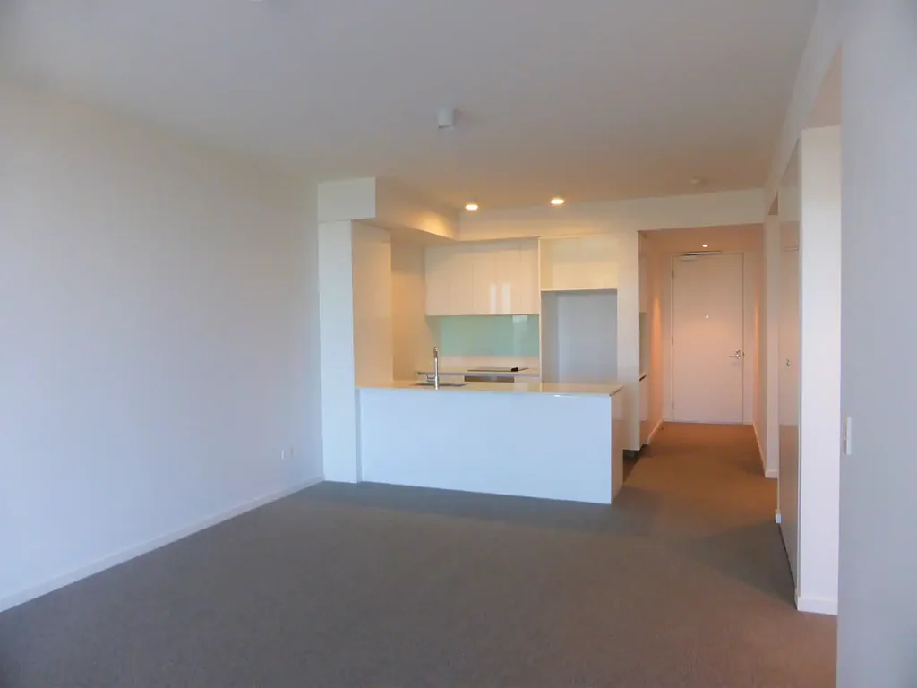 AVAILABLE NOW  2 Bedroom 2 Bathroom Secure Apartment