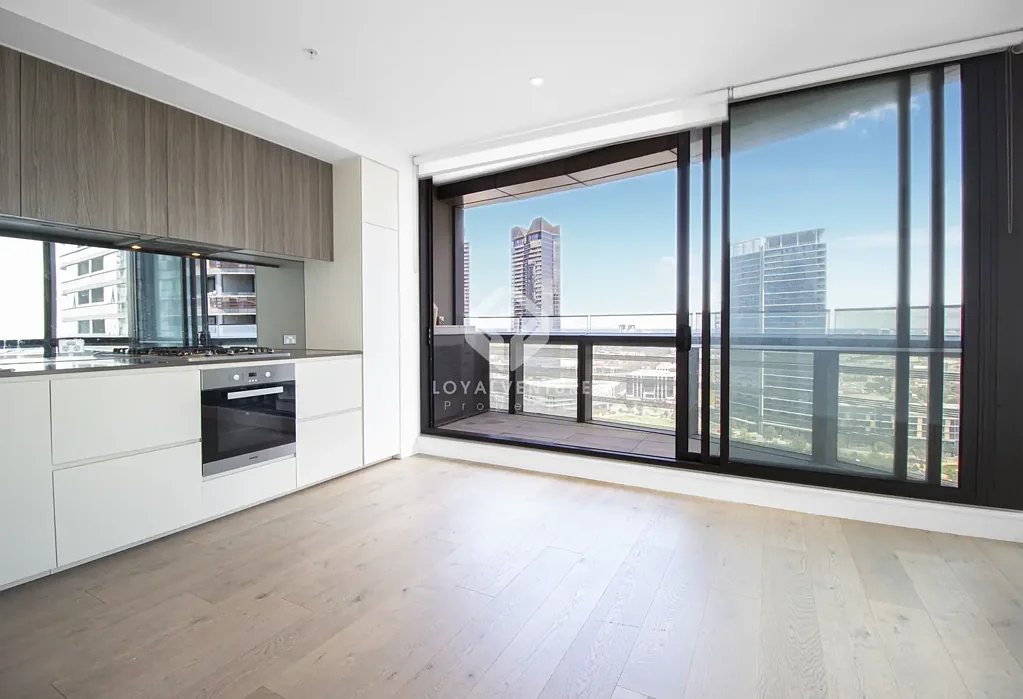 Waterfront 1 Bedroom Apt in Docklands!!!