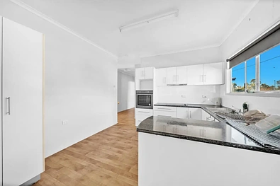 16 Silica Road, Emerald, QLD 4720, 4 Schlafzimmer, 1 Badezimmer, House