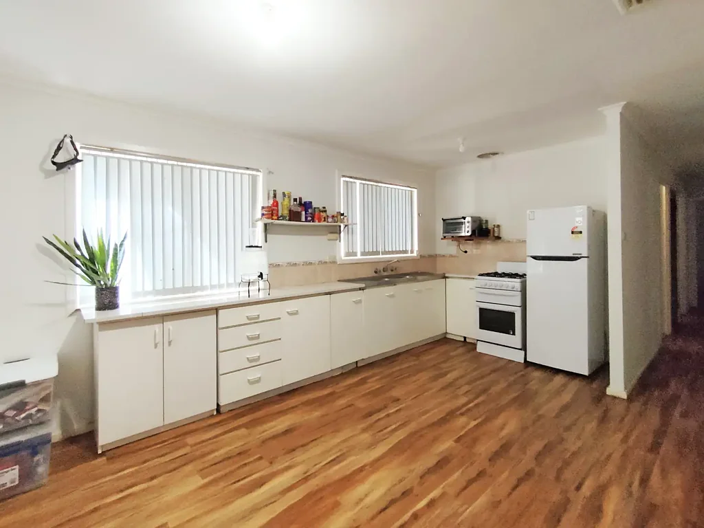 Air conditioned comfort in Eneabba