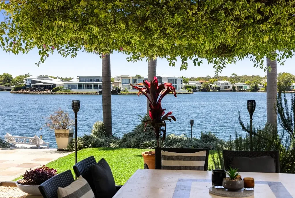 Twin Waters 4 Slaapkamer Waterfront Grandeur on Moorings Circuit 17 Moorings Circuit, Twin Waters