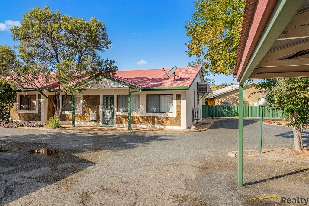Sadadeen 2房  Spacious & Modern Living in Highly Desired Mercorella Circuit!