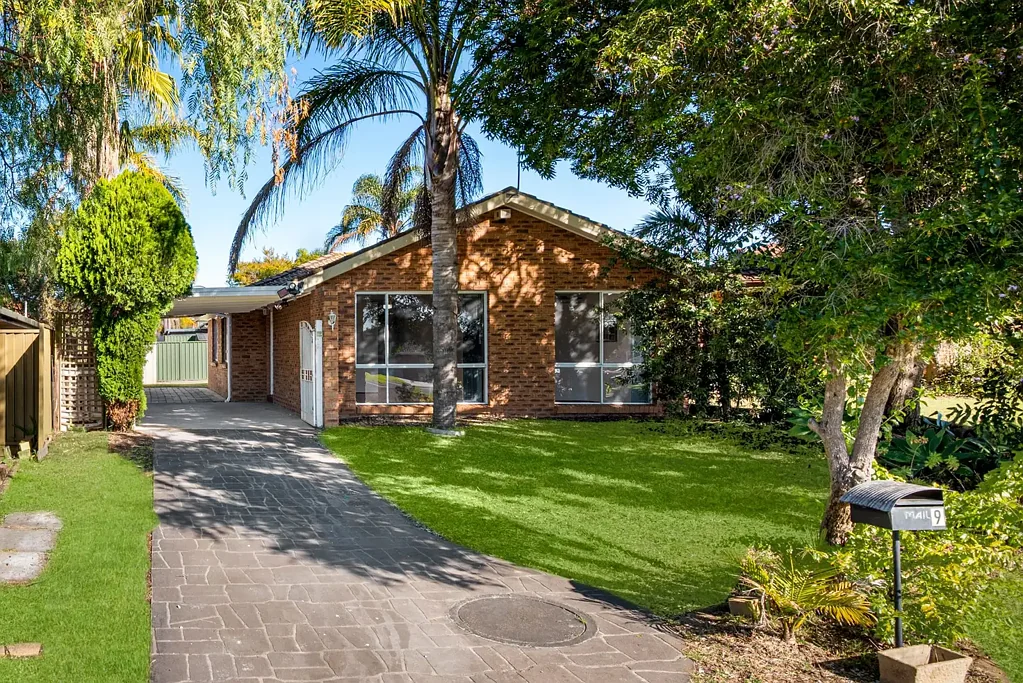 9 Collier Close, St Helens Park, NSW 2560