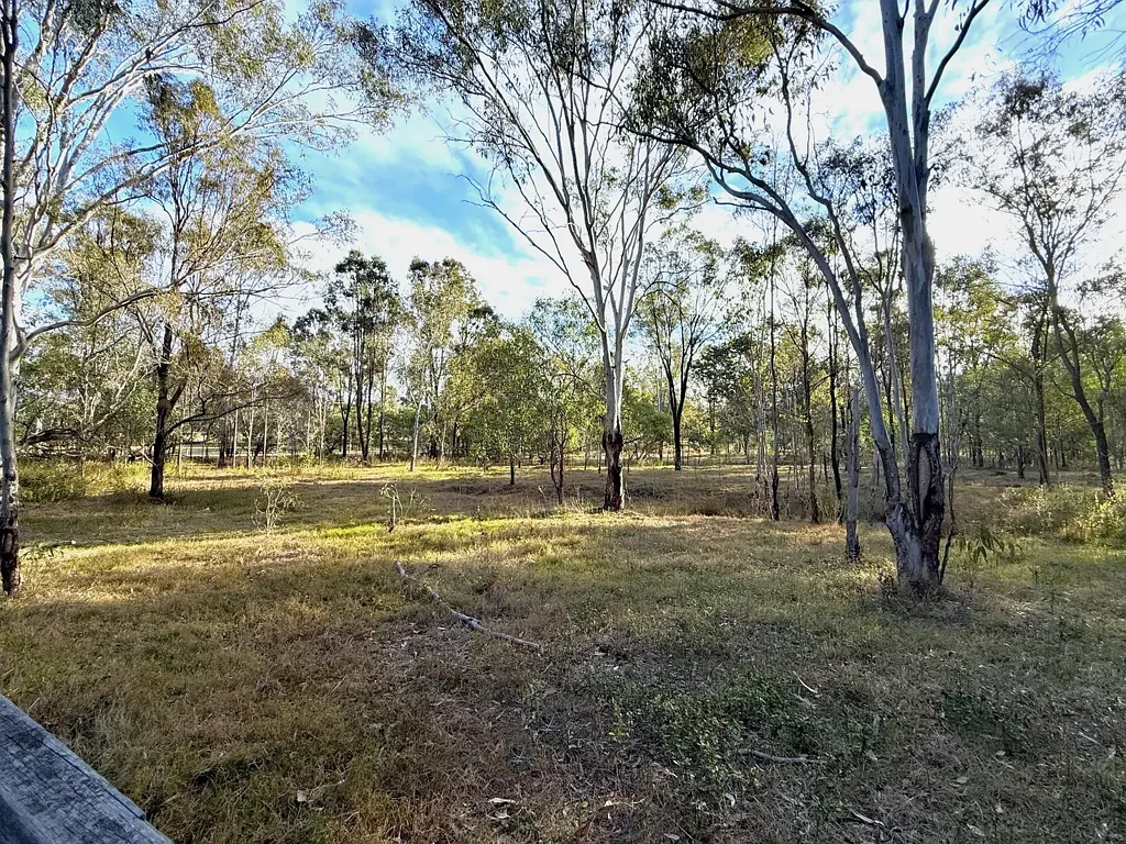 Kensington Grove Your Rural Lifestyle Awaits – 1 Hectare Corner Block