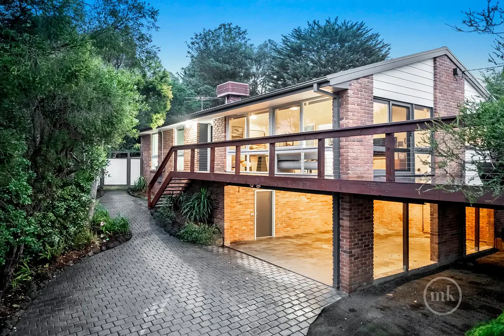 98 Oronsay Crescent, Diamond Creek, VIC 3089