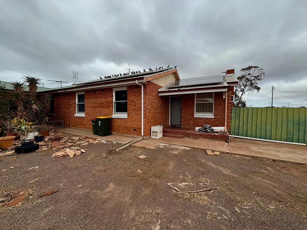 Whyalla Norrie 3 Bedroom SPACIOUS CORNER ALLOTMENT - NEST OR INVEST