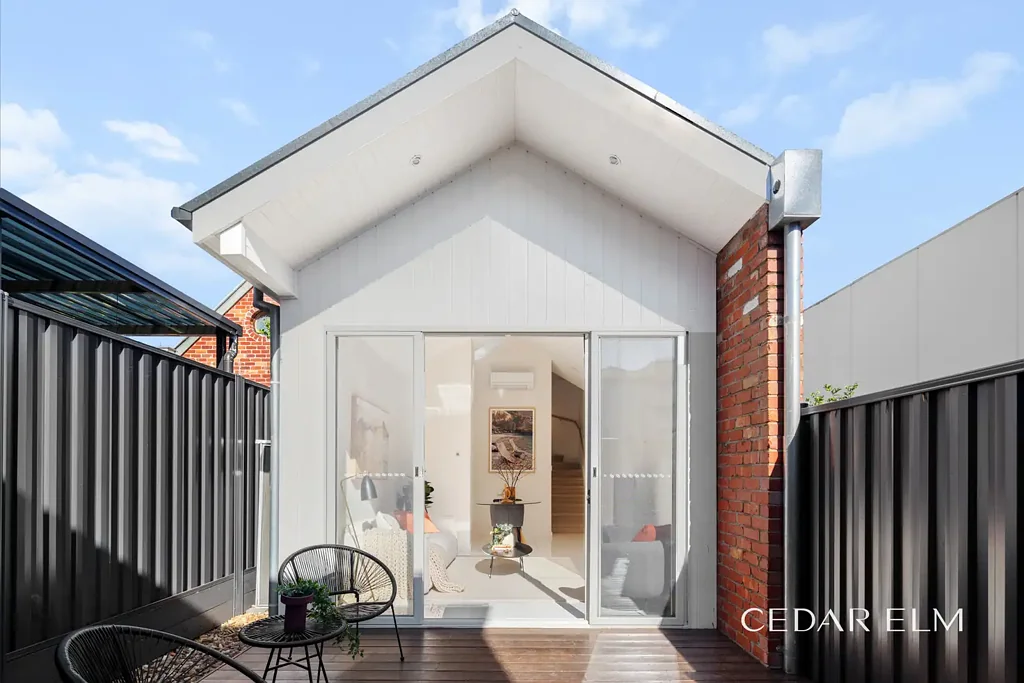 Williamstown 1Zimmer Rare Bayside Residence with Garage in Premier Waterfront Location