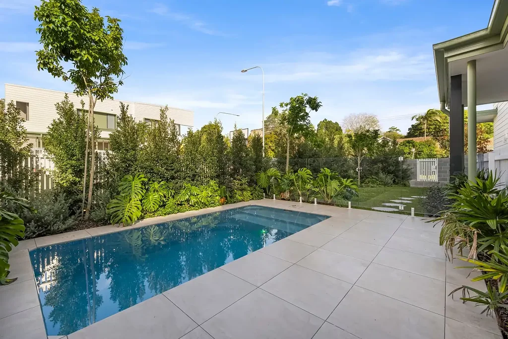 Luxury Parkside Living with Exclusive Access to Pool