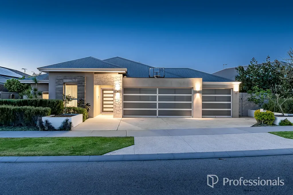 11 Charleston Road, Eglinton, WA 6034