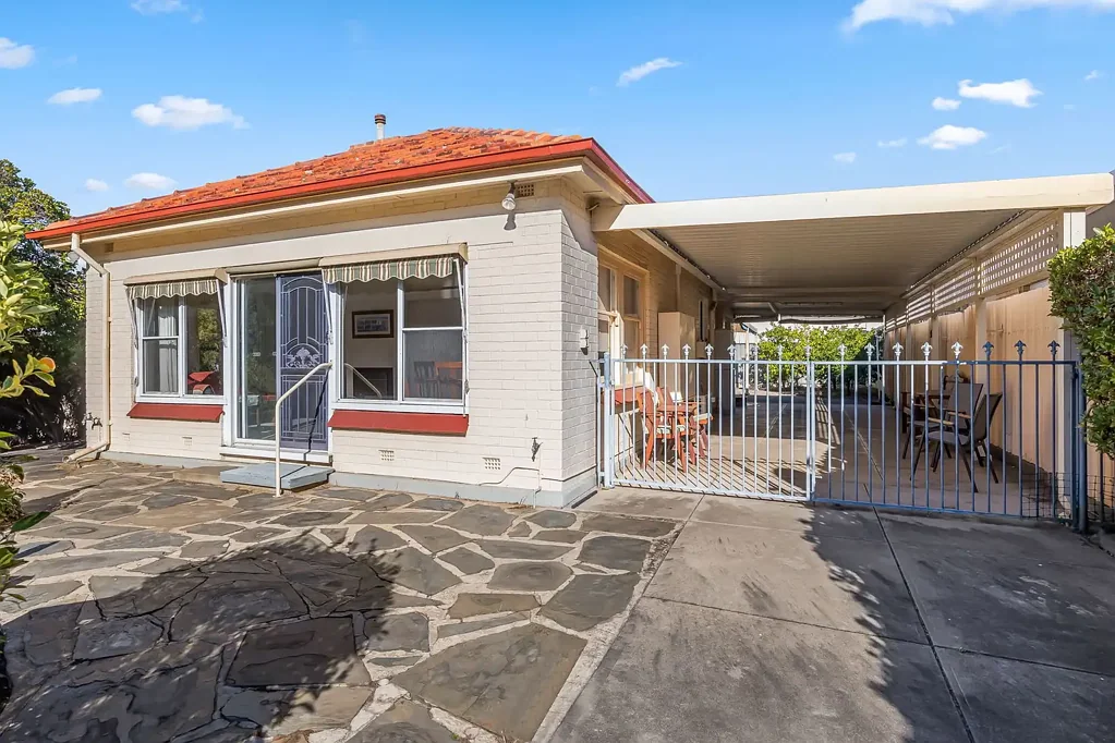 Perfect Beachside Location – Pets Welcome!