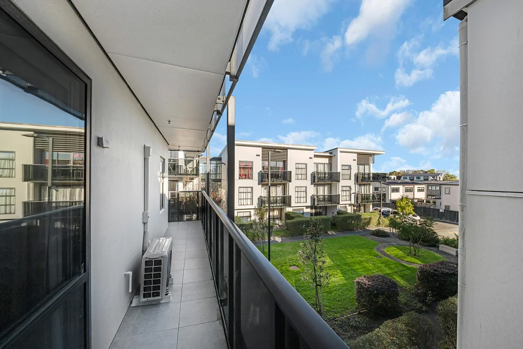 Mangere 2房  Vacant Now - Serious Vendor - Corner Apartment