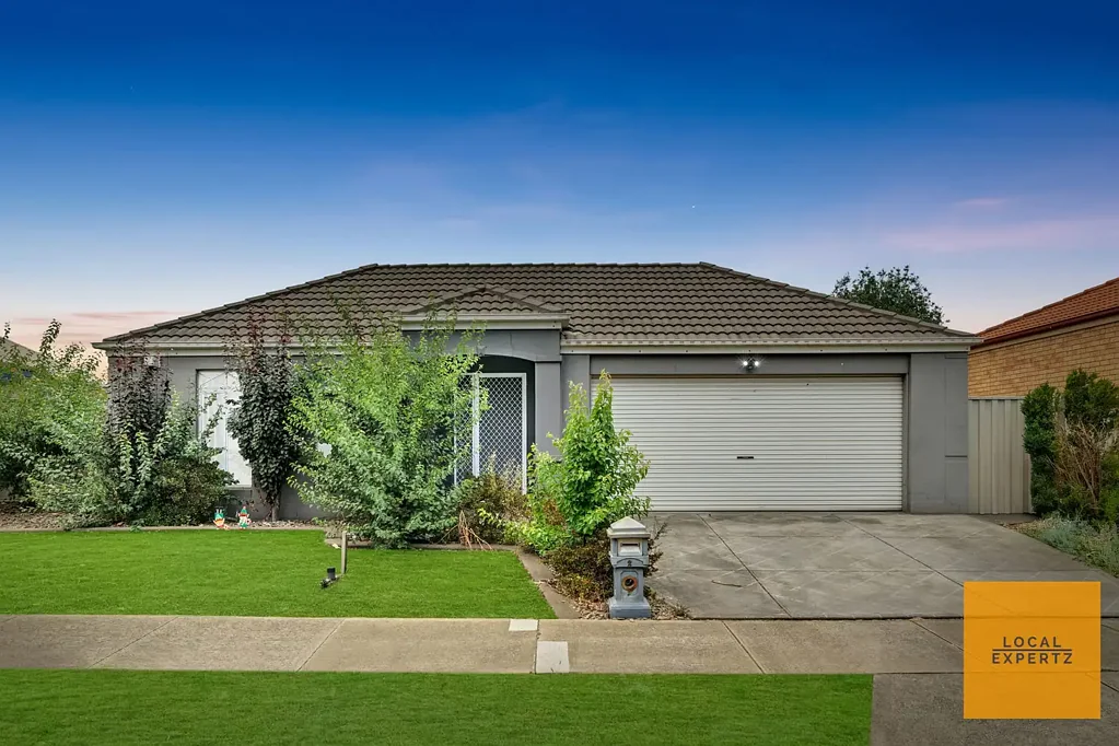 2 Lind Place, Caroline Springs, VIC 3023