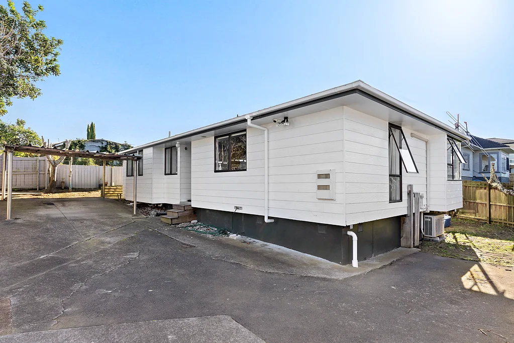 2/20 Eastdale Road, Avondale, Auckland City, Auckland