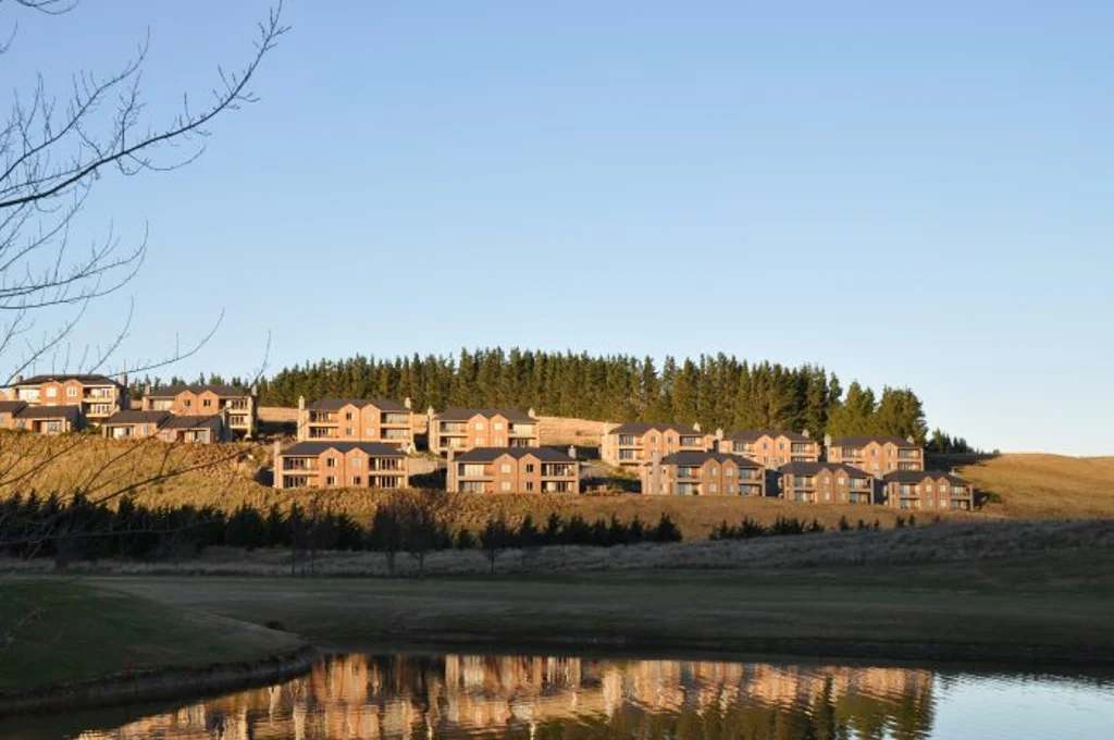 Windwhistle Three Bedroom Villa At Terrace Downs Resort