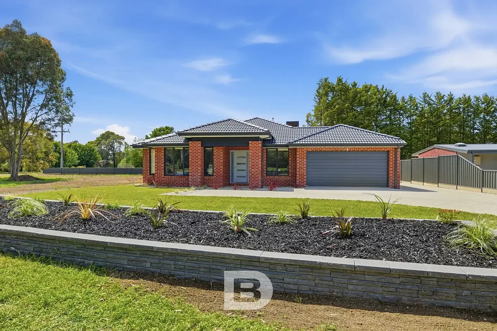 Romsey 4房  Move-In Ready Luxury: Your Perfect Macedon Ranges Home
