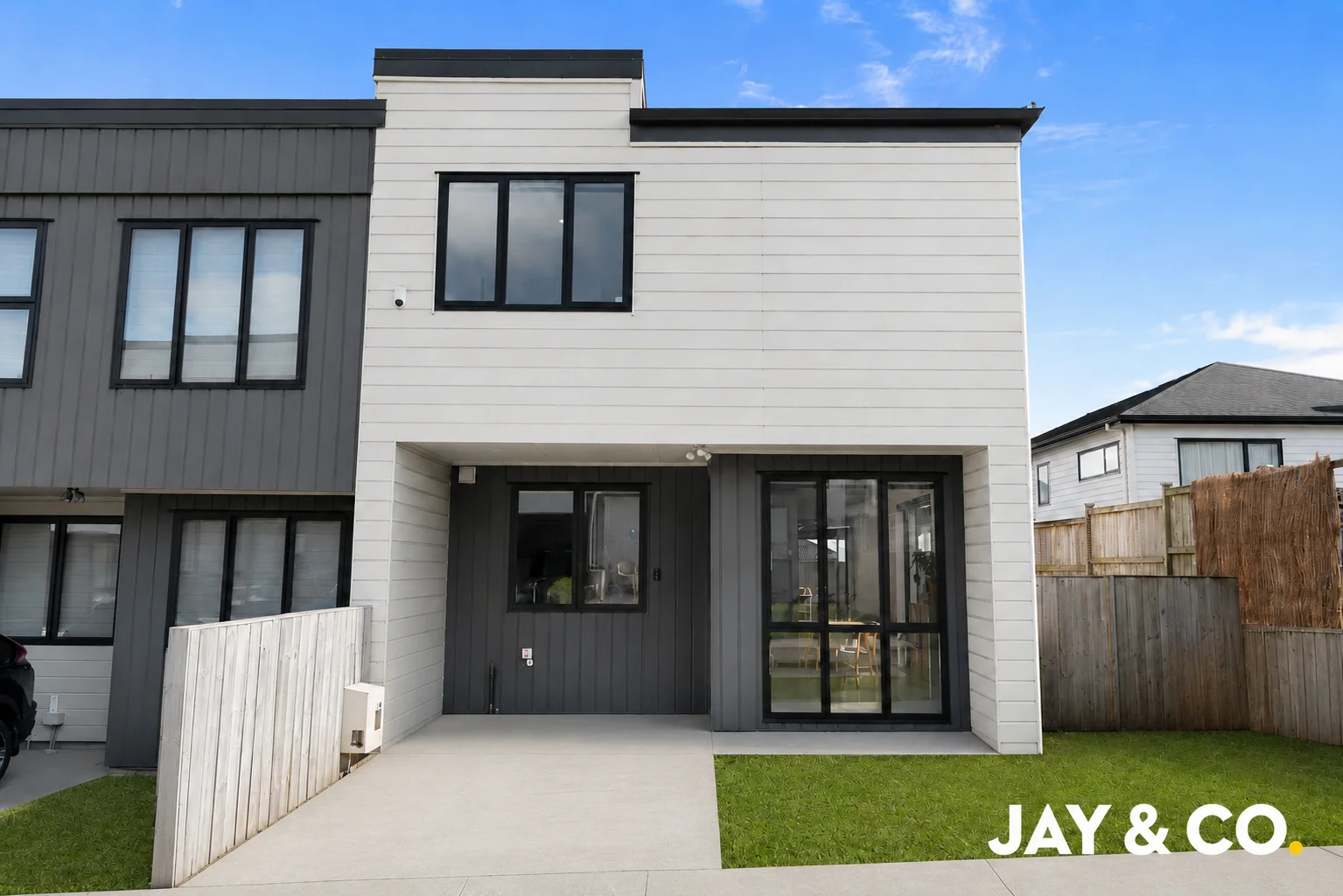 Flat Bush 3બેડરૂમ Secure It for $755,000!
