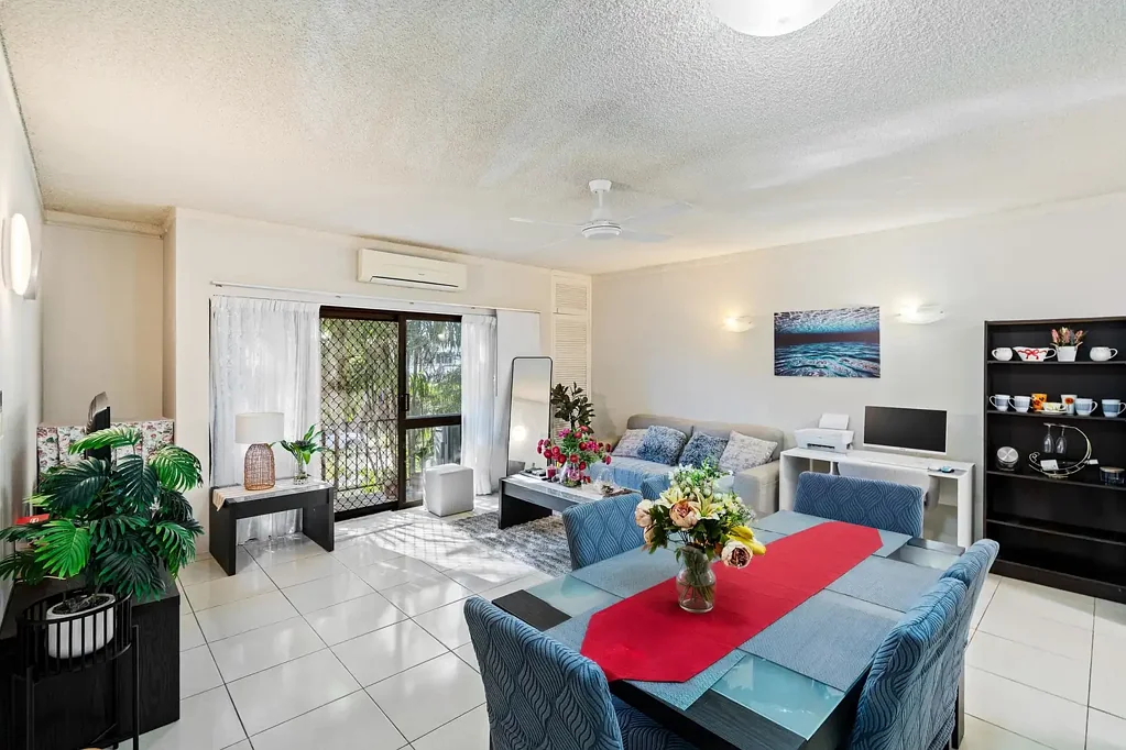 Cairns North 2Kwarto Furnished Inner-City Apartment with 6% Rental Yield