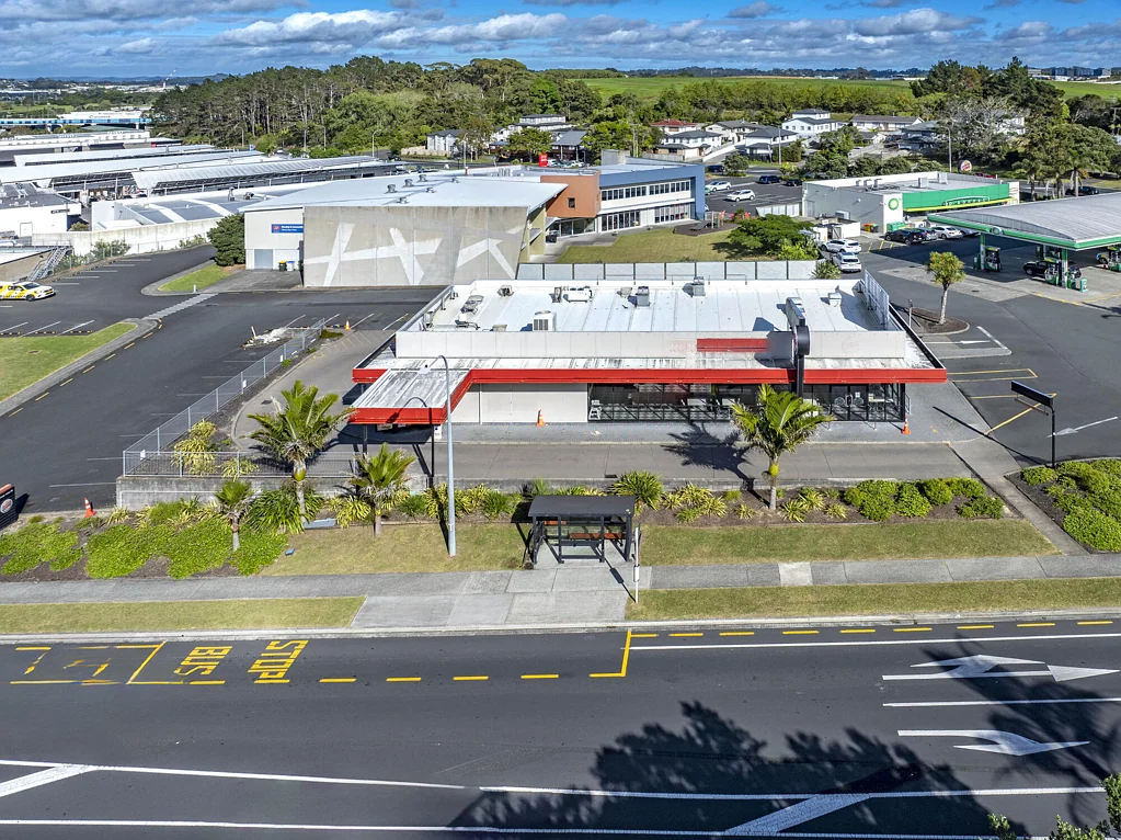 Albany Standalone corner site with exceptional exposure