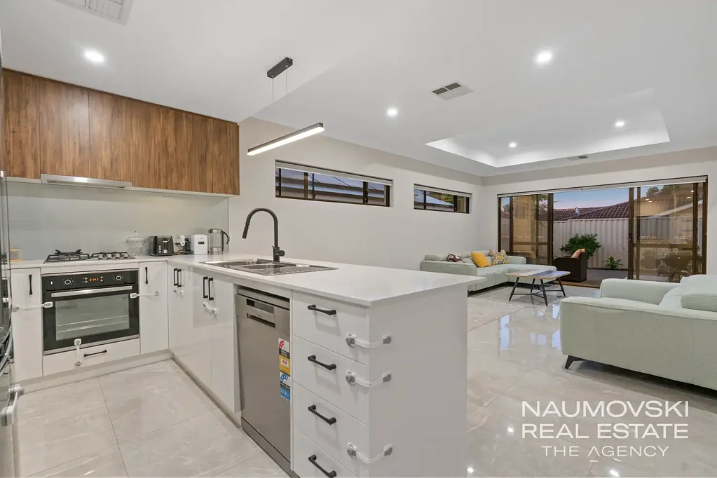 Nollamara 3ห้องนอน STYLISH LIVING! TOP LOCATION!