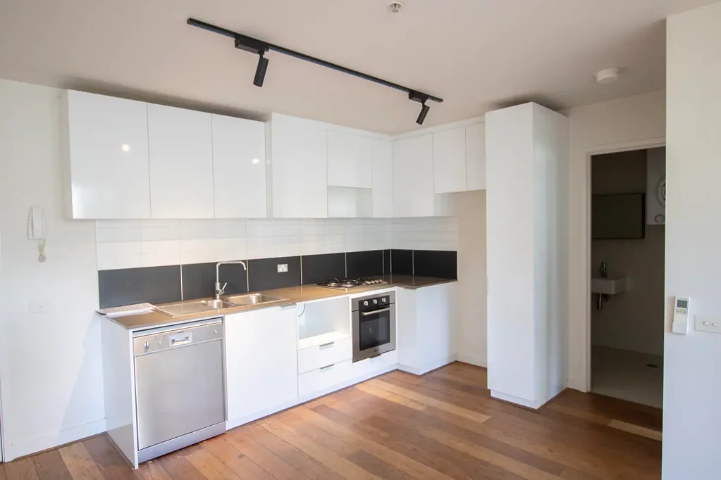 Perfectly Located Inner-City Living! CAR SPACE INCLUDED!