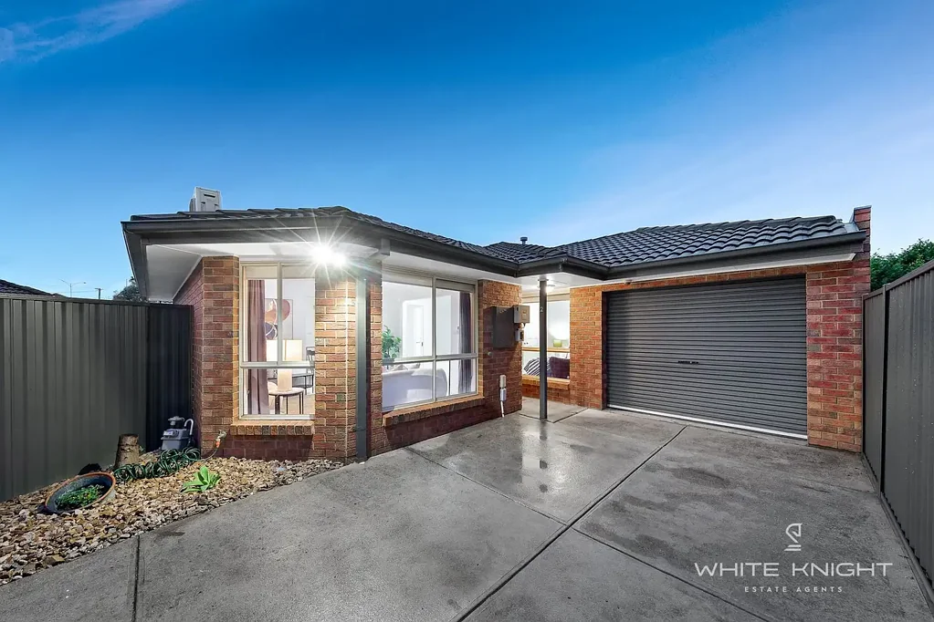 Ardeer 3房 绿树街道 3卧住宅 宽敞地块 步行公园学校 Costco 无Owners Corp 阳光后院 车位充足 便捷交通 Modern Comfort with Separate Driveway
