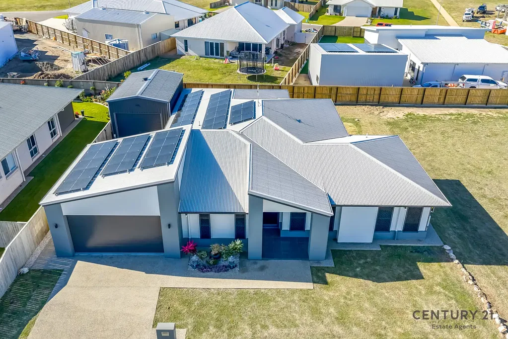 Innes Park 4ਬੈੱਡਰੂਮ COASTAL ELEGANCE MEETS MODERN FAMILY LUXURY – 293.7m² HOME WITH SHED, SPA & SOLAR