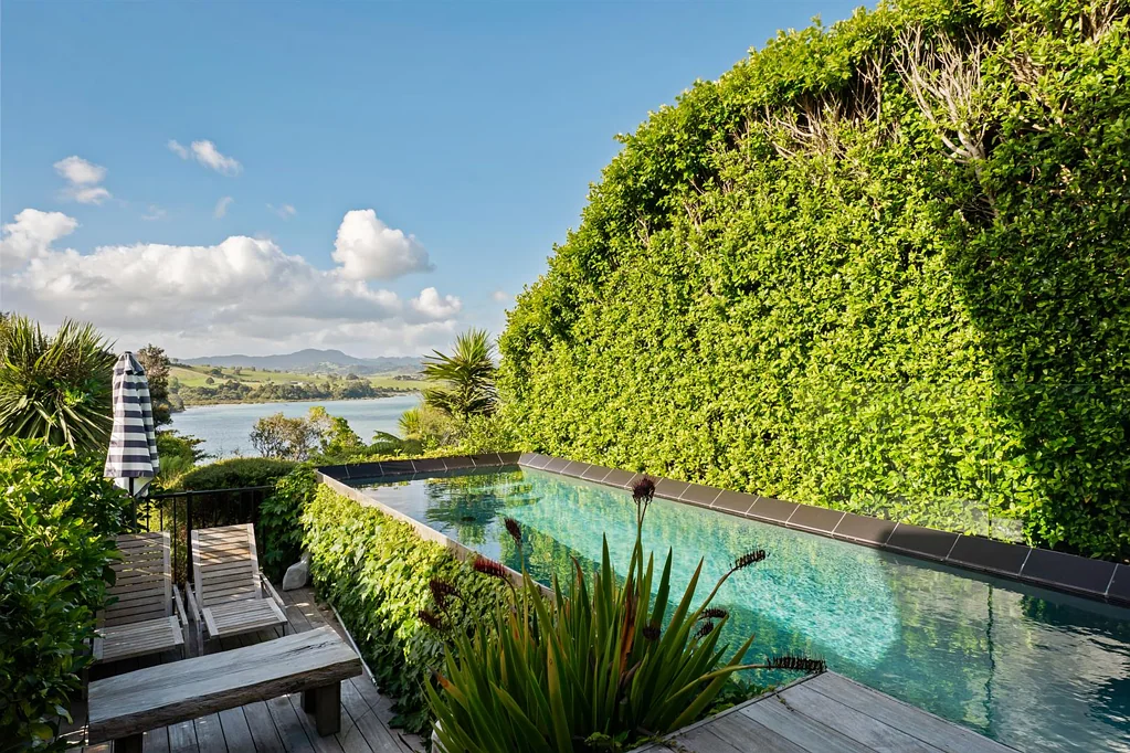 Sandspit 2ห้องนอน PONTING FITZGERALD DESIGN WITH SENSATIONAL VIEWS